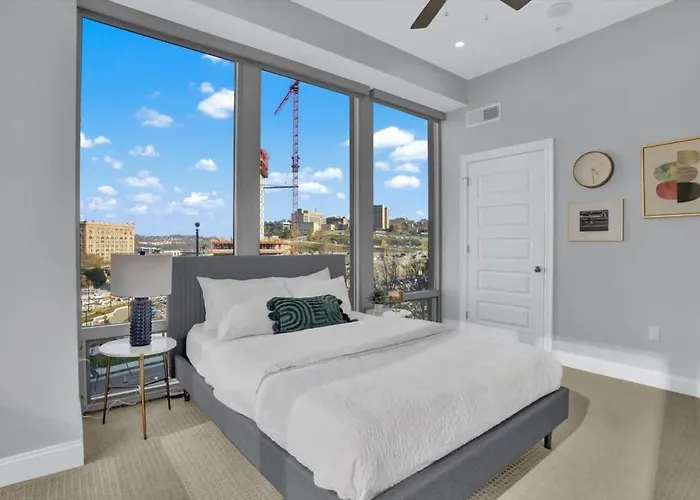 Cozysuites Spacious 2br, Ppg Paints Arena, Pitts Pittsburgh