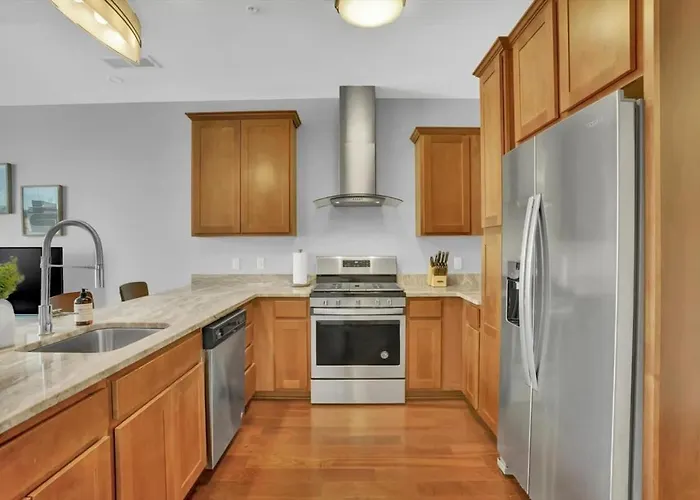 Apartment Cozysuites Spacious 2br, Ppg Paints Arena, Pitts Pittsburgh